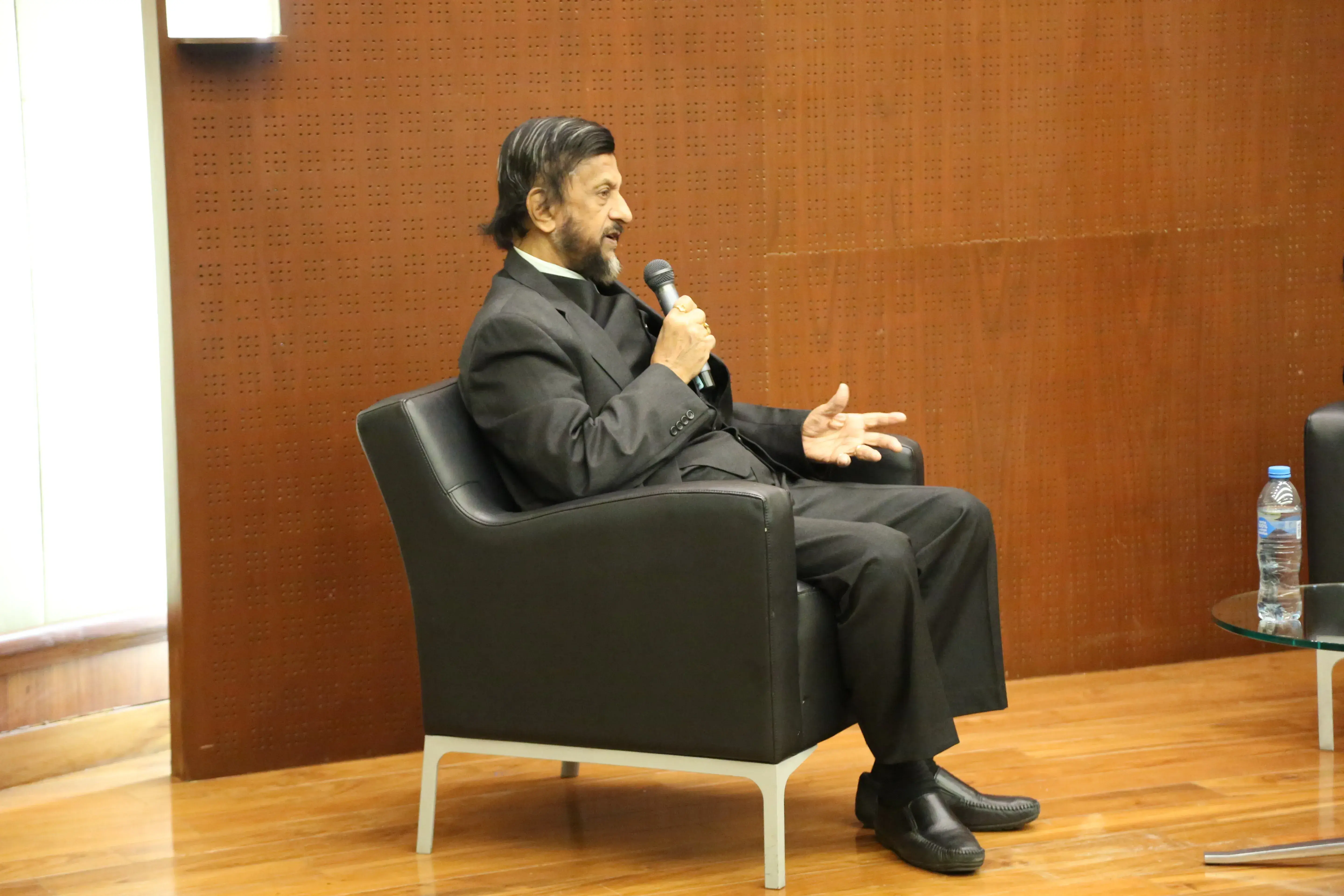 El Doctor Rajendra Pachauri, Premio Nobel de la Paz en 2007.