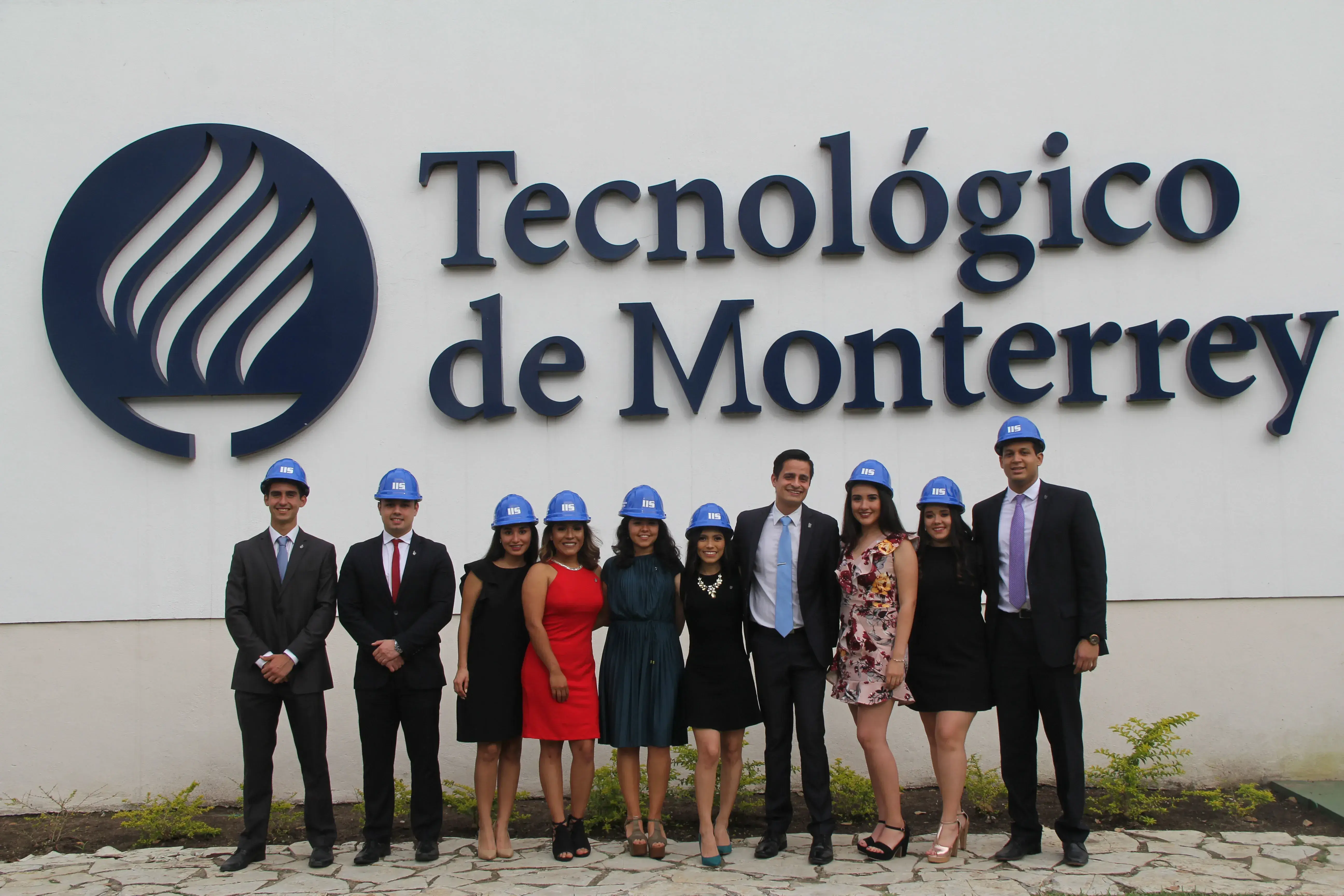 Foto de generación Profesional y PrepaTec