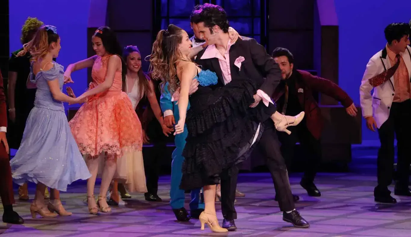 Dany con Sacha bailando 