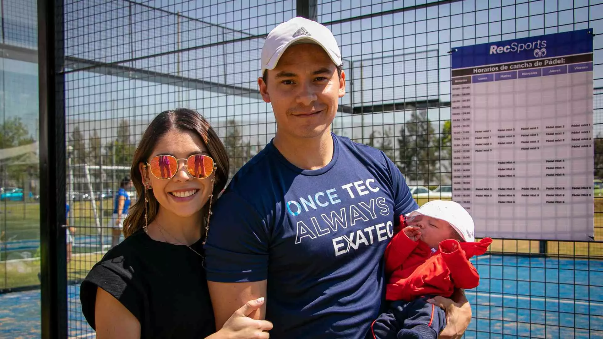 Nuestro alumno exatec venía en compañía de su familia
