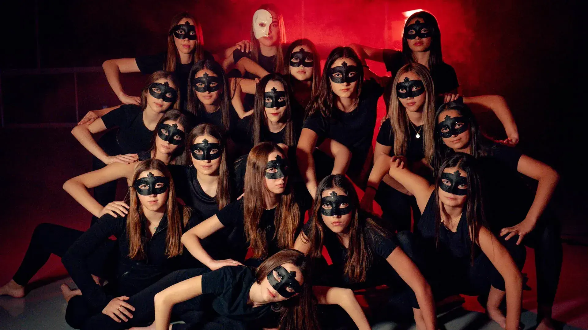 Bailarinas en foto grupal