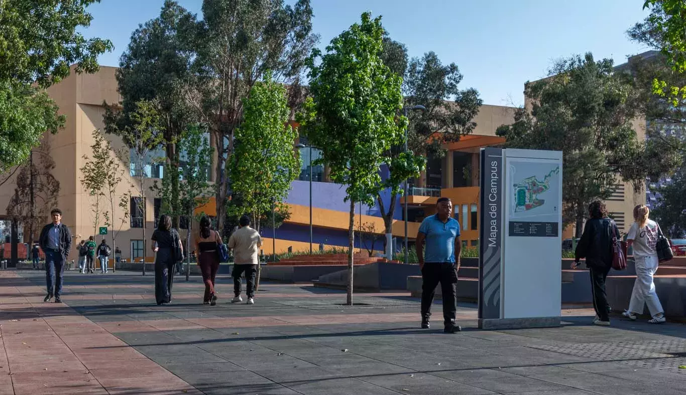 Al aire libre: alumnos tec estrenan espacio de convivencia en Tec CSF