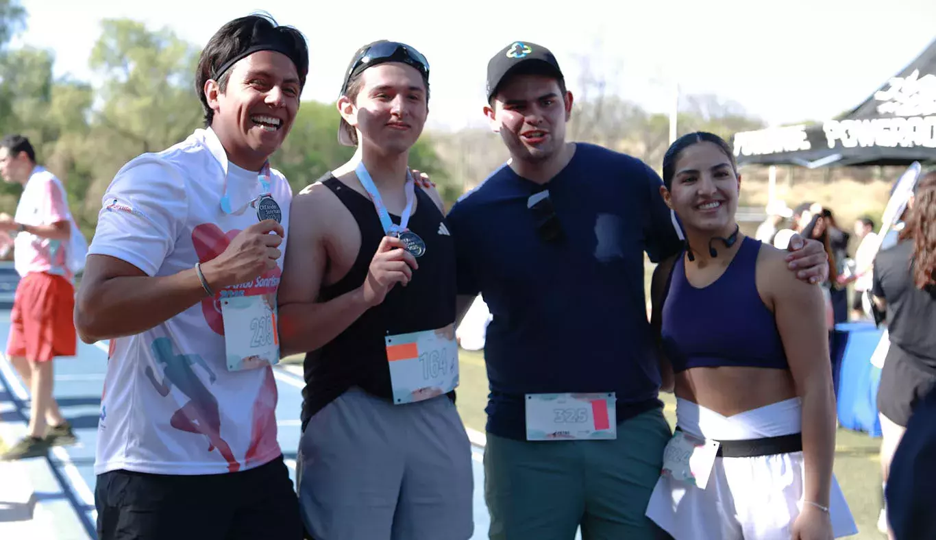 Grupo de personas antes de empezar la carrera