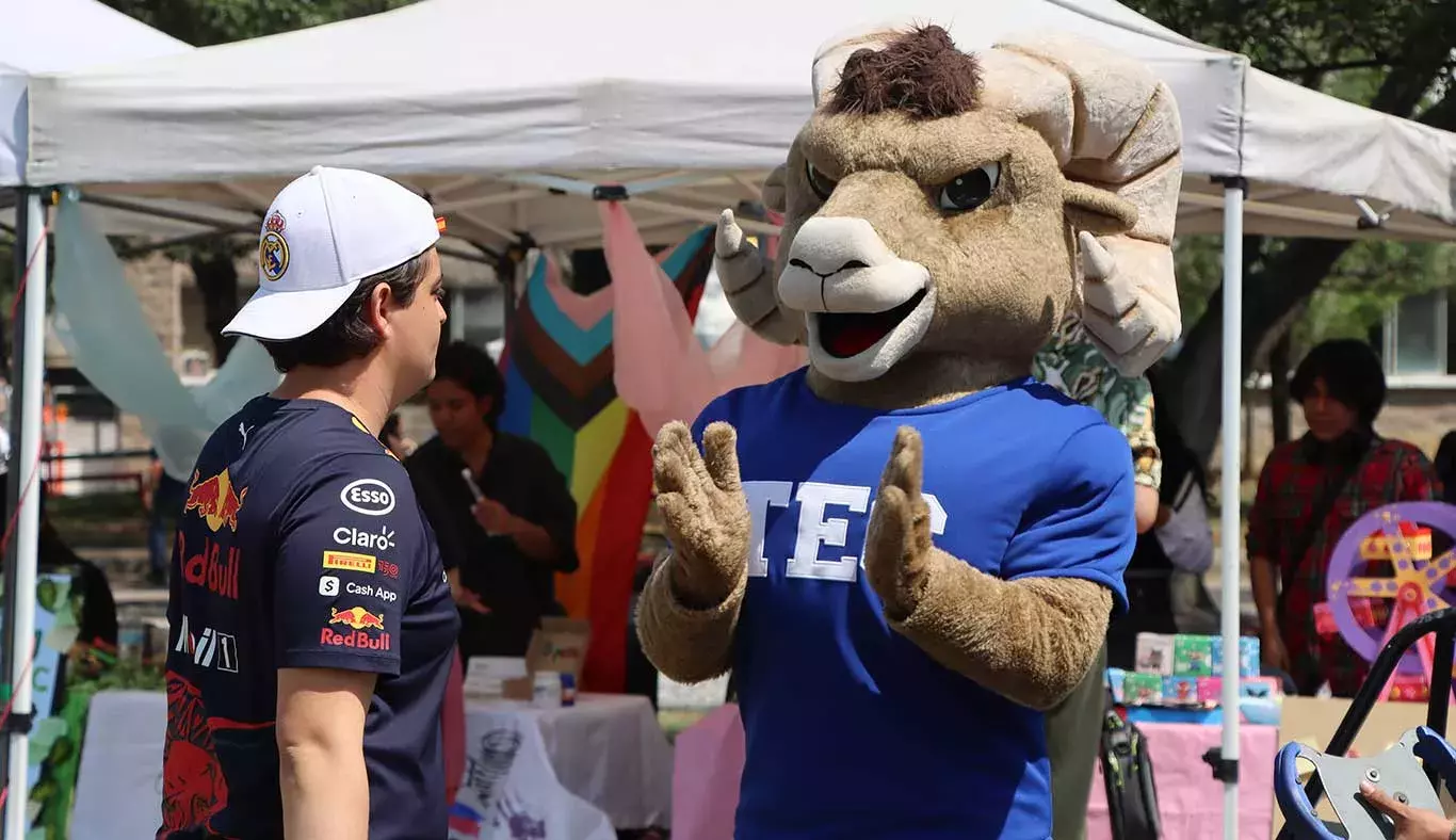 Teus también se dio cita al evento organizado por el CGIV.