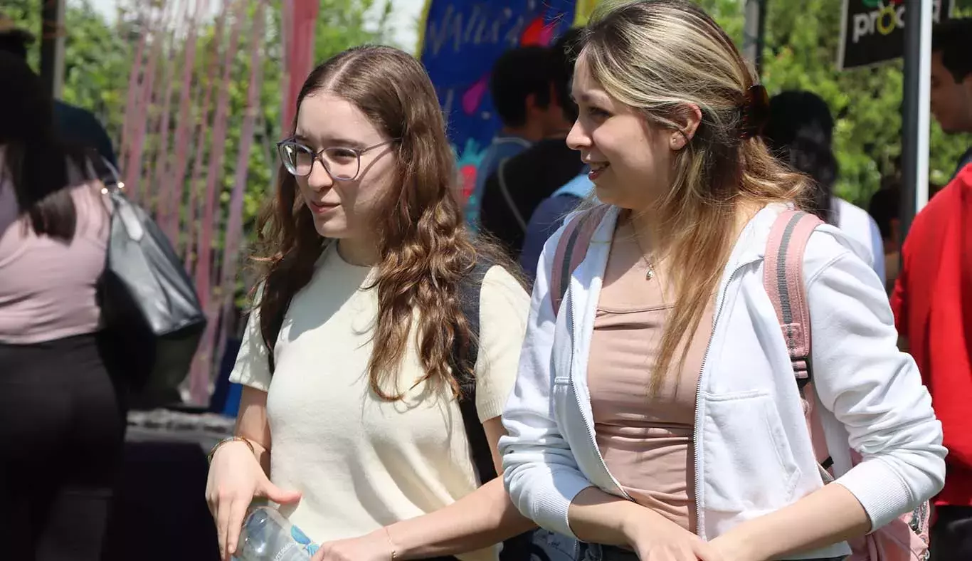 Estudiantes de diversos semestres se dieron cita a RedSpot.