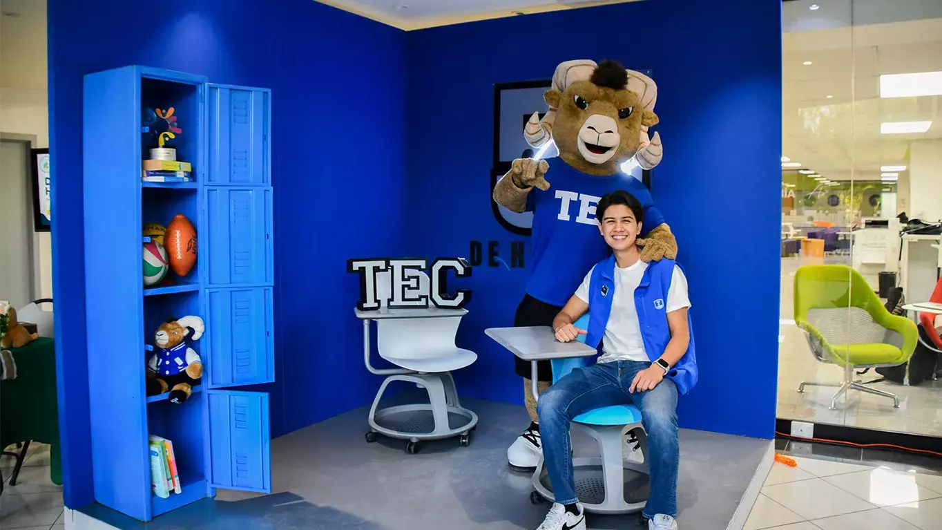Alumno y mascota del Tec de Monterrey. 