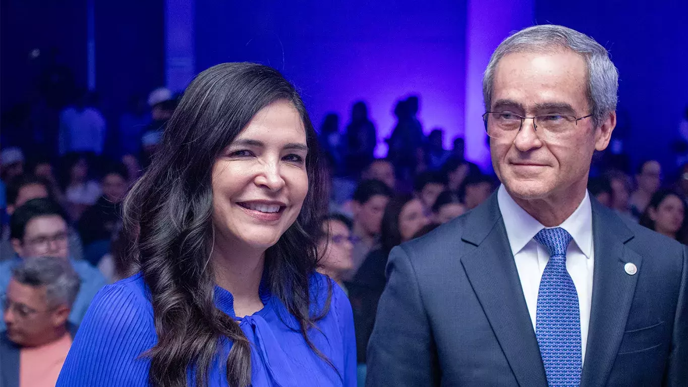 Autoridades del Tec de Monterrey.