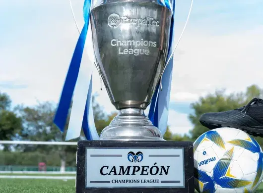 Copa de la Champions League sobre la cancha