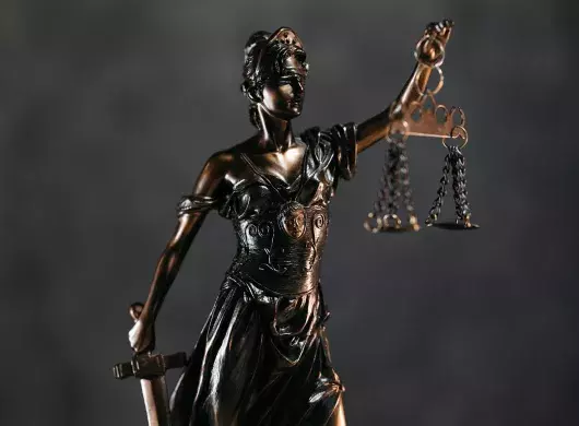 Profesor Tec publica libro sobre el razonamiento jurídico y la IA