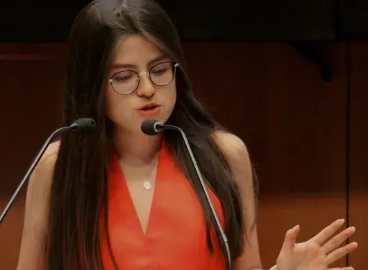 Johanna Hernández, estudiante del Tec en Estado de México, ganó el Premio de la Juventud de la Ciudad de México 2025 por su labor en derechos humanos.
