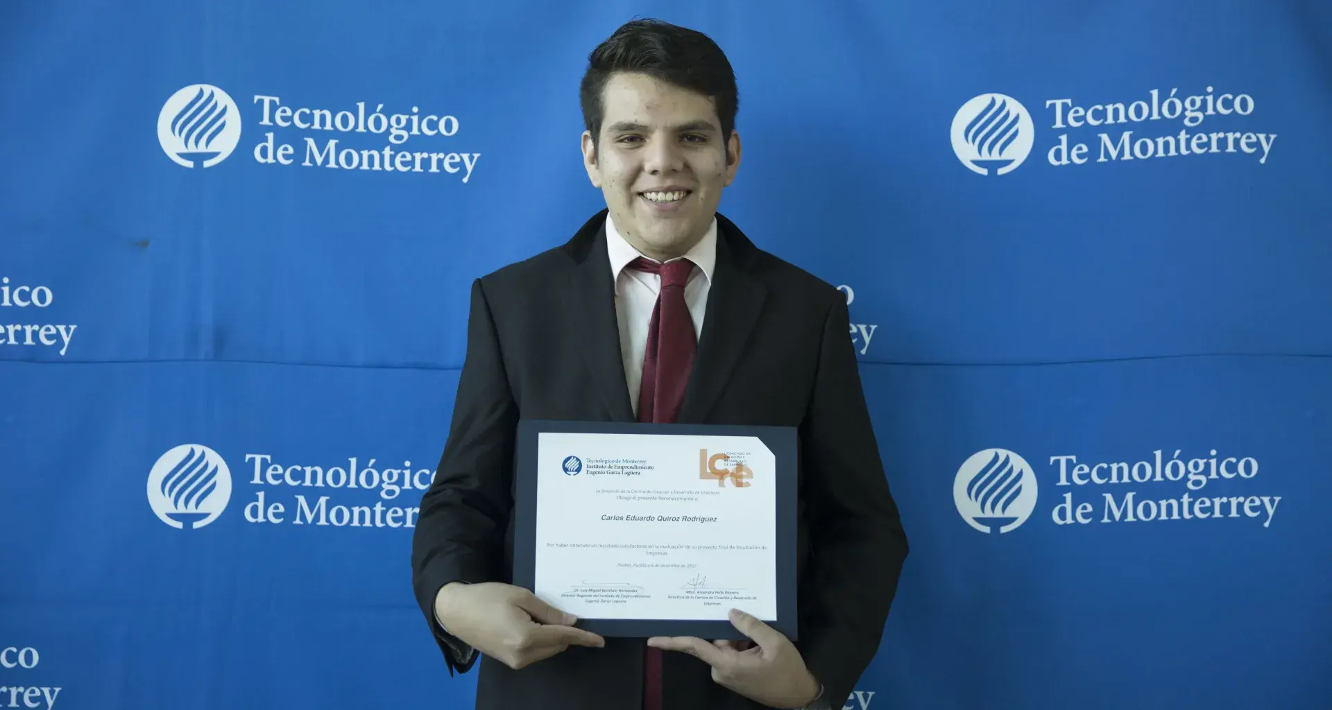 Diogny López graduada del campus Sonora Norte gracias a beca Don Enrique Mazón López