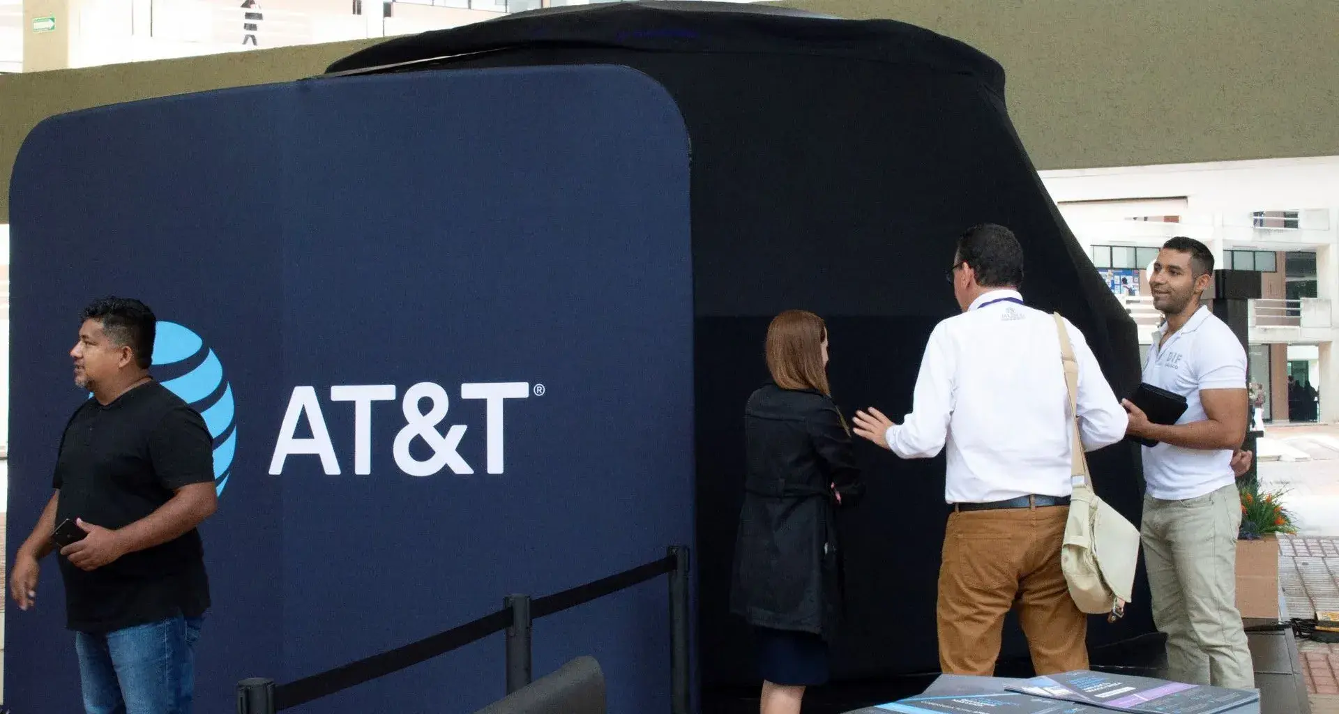 Convenio AT&T y Tec de Monterrey