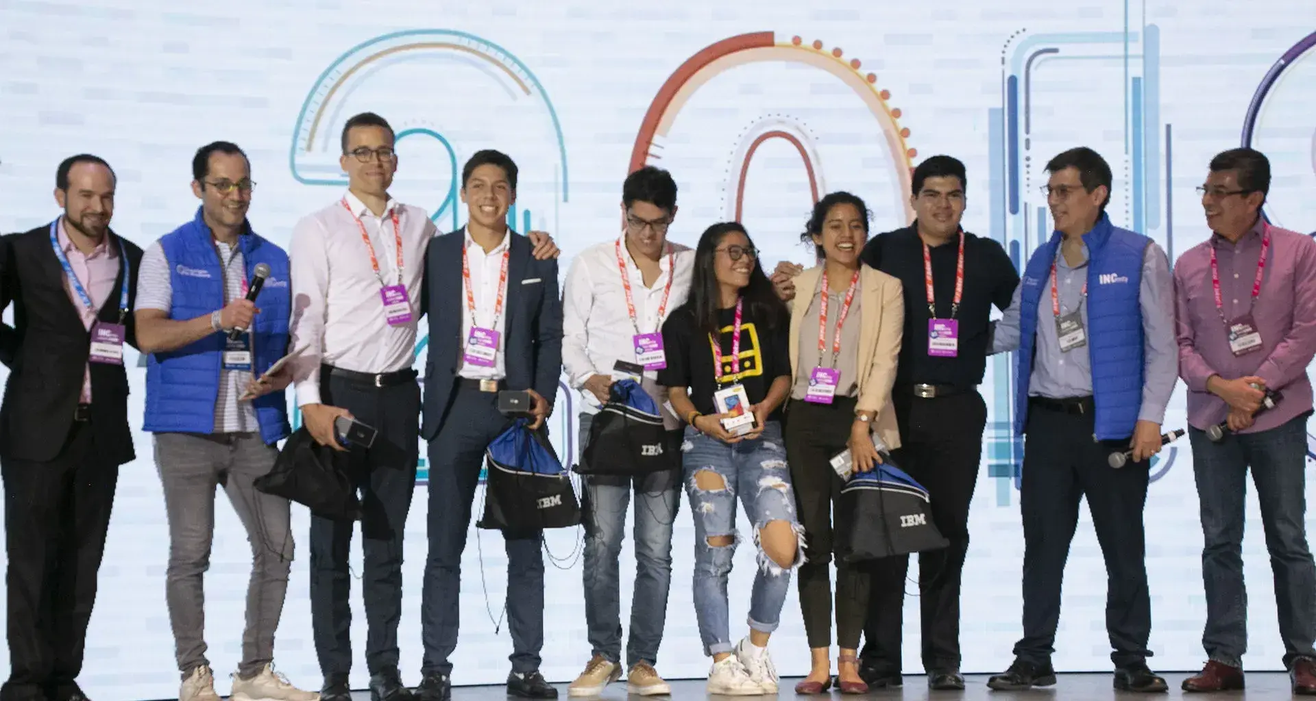 Equilium el equipo ganador del Bus Challenge