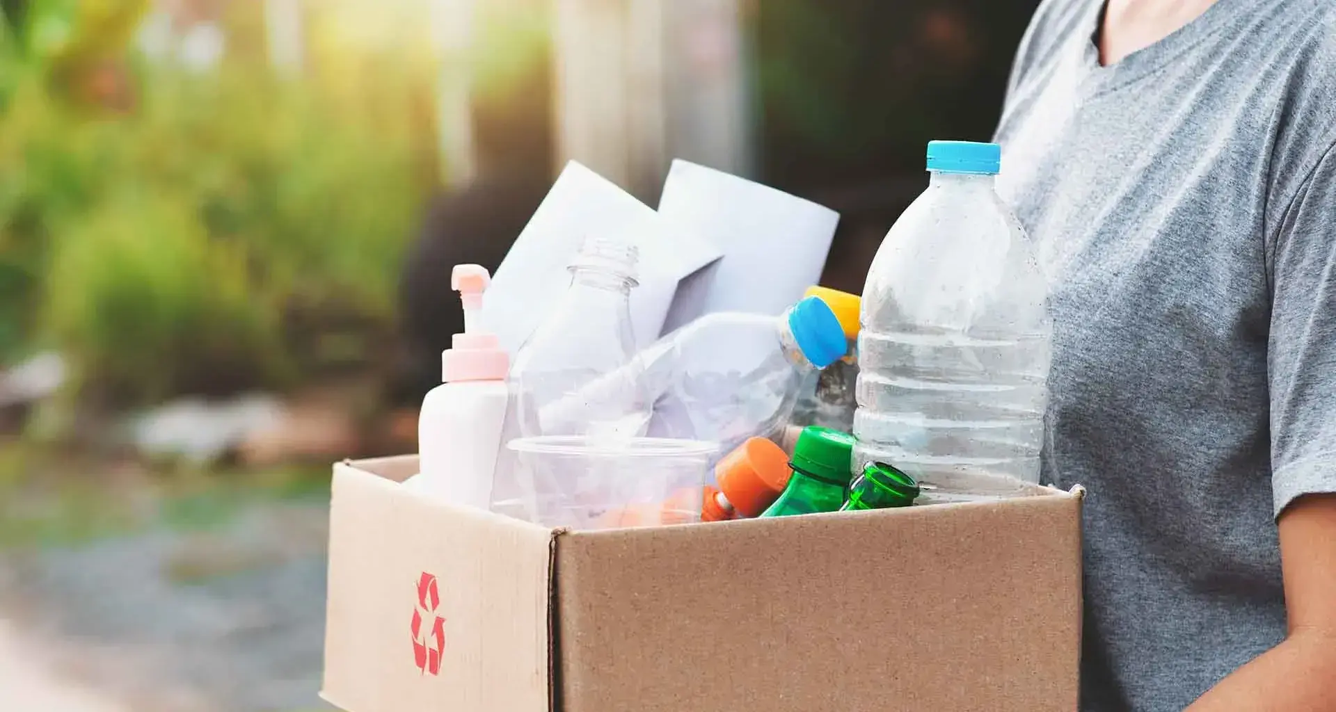 RECICLANDO BOTELLAS DE PLÁSTICO