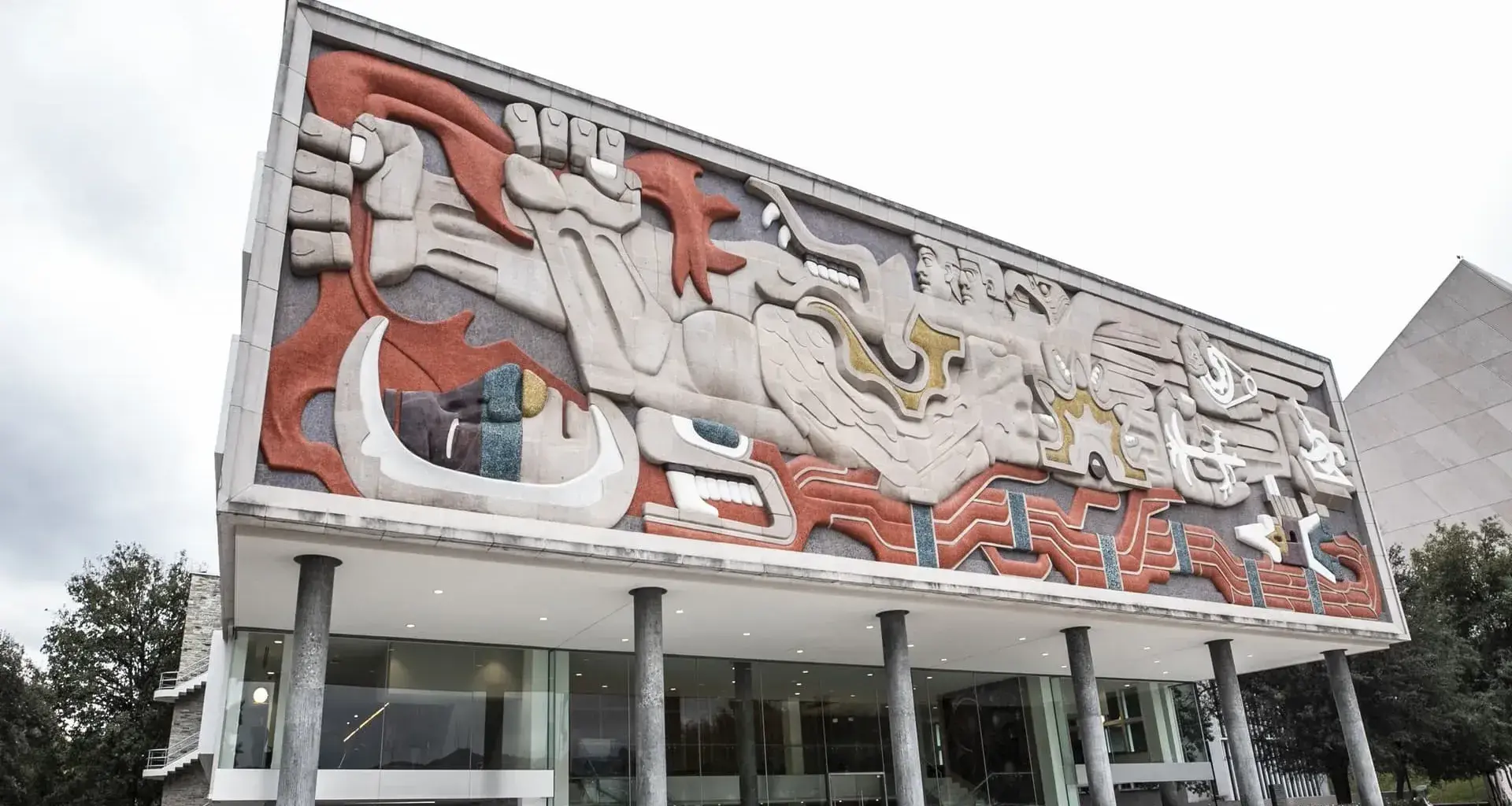 Rectoría del Tec de Monterrey. Suspende Tec clases presenciales por coronavirus
