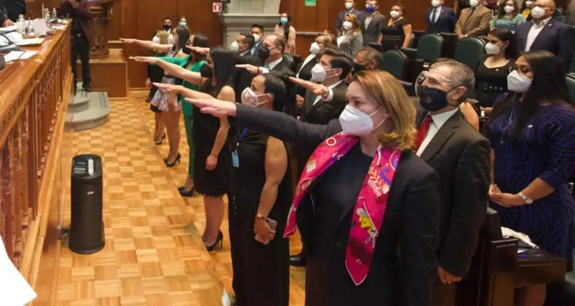 Profesora Tec toma protesta en la comisión anticorrupción