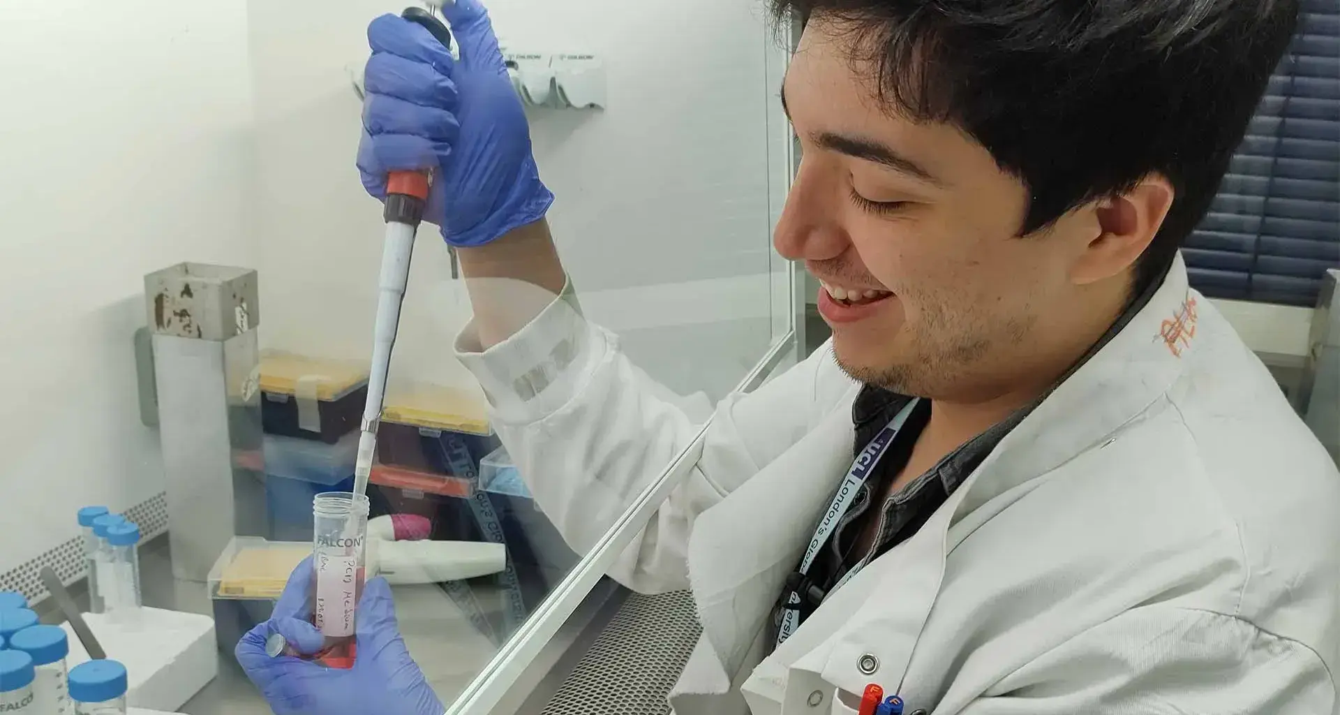 Tec graduate stands out for study of neurodegenerative diseases