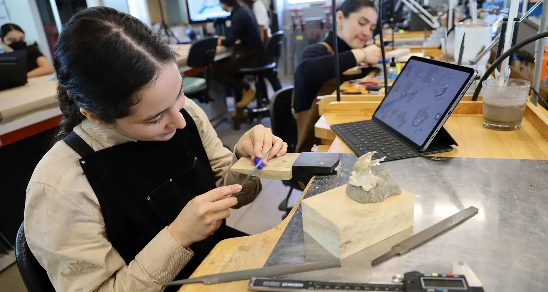 Students from Tec Guadalajara’s Concentration in Jewelry Design will present their work at one of the largest jewelry exhibitions in Europe, in Milan, Italy.