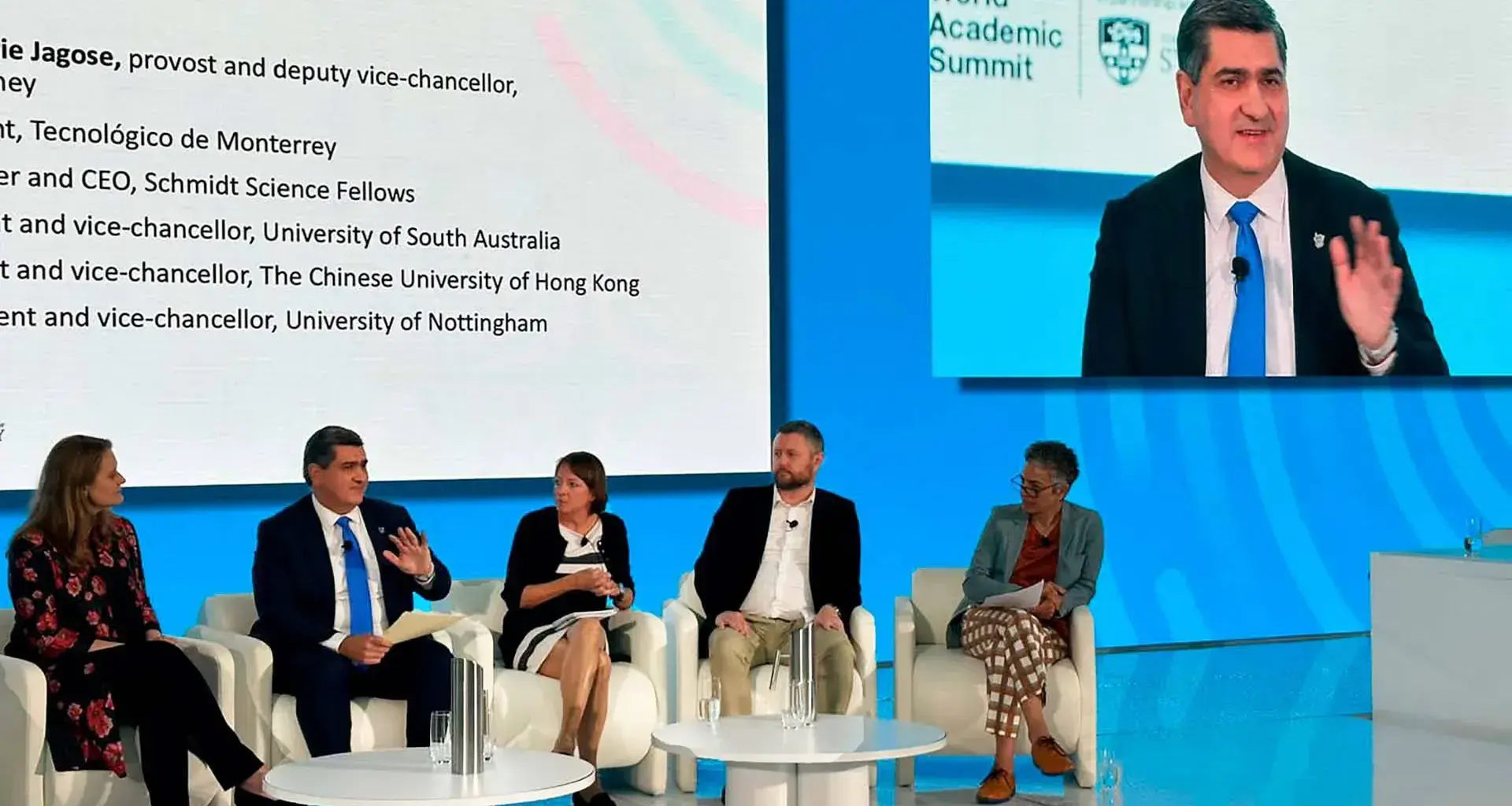 David Garza durante su participación en THE World Academic Summit