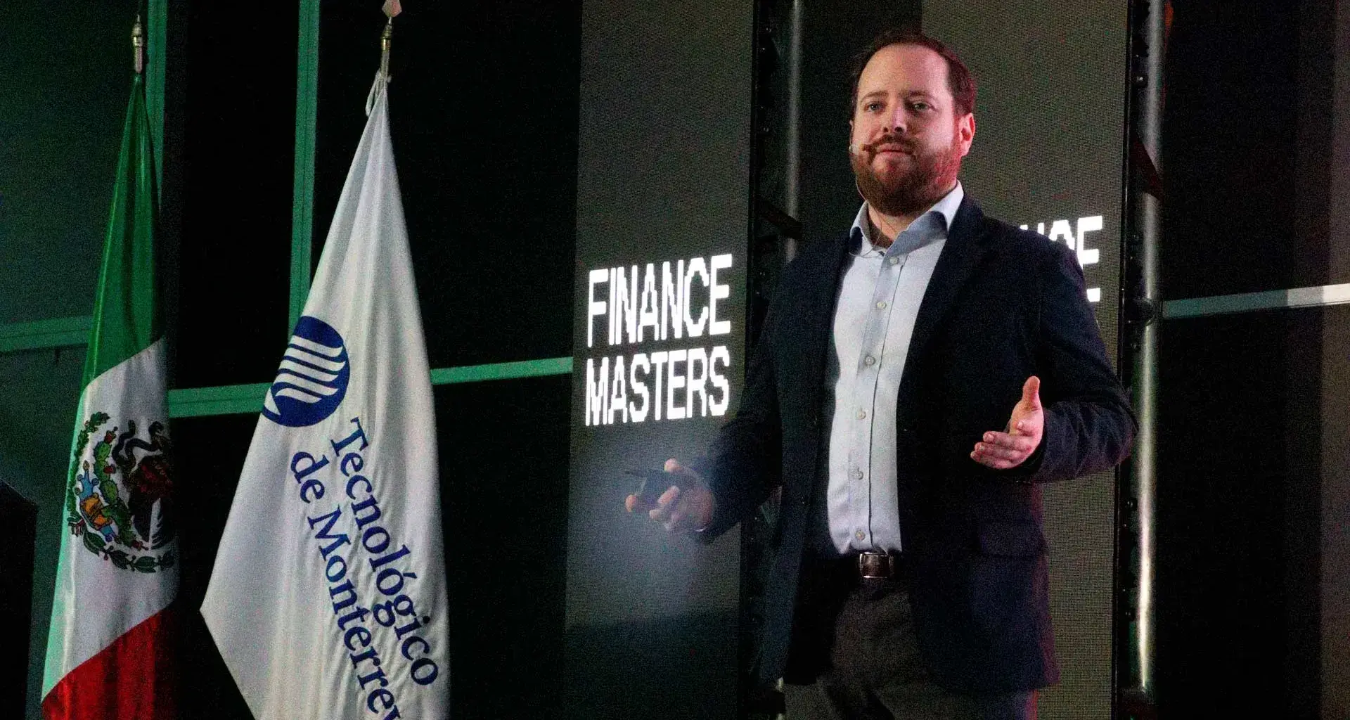 Pablo Bernal durante su conferencia sobre finanzas en el congreso Finance Masters.