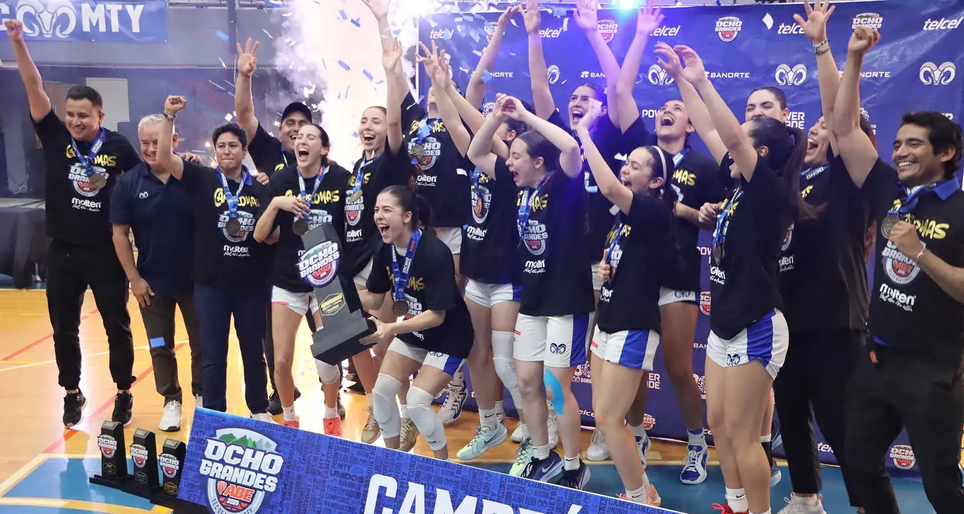 Borregos Mty ¡tricampeonas del basquetbol colegial!