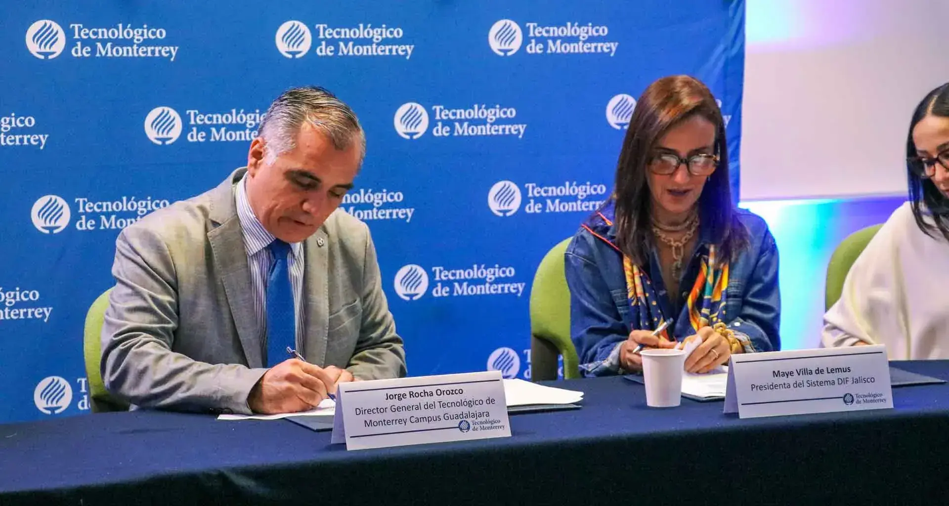 Convenio con DIF Jalisco, alianza con el Tec Guadalajara para generar acciones de impacto social. 