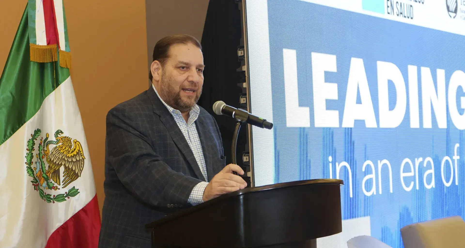Jorge Valdez, académico y líder en el Tec de Monterrey, recibió la Orden Francisco Hernández al Mérito en Educación Médica.