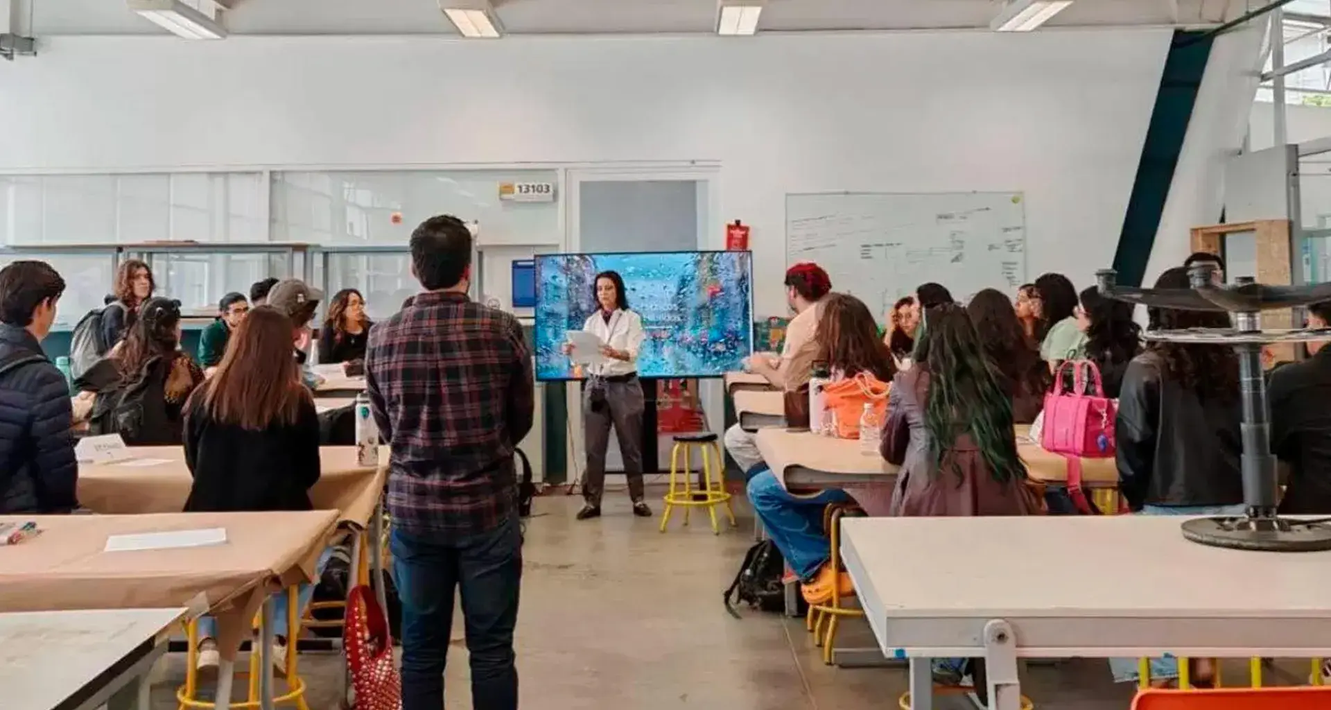 El Tec de Monterrey campus Querétaro fue sede del Hackathon Nacional DI-Integra: “Futuros hídricos, futuros híbridos”, un encuentro que reunió a estudiantes de diferentes escuelas de diseño para completar un reto en menos de 24 horas. 