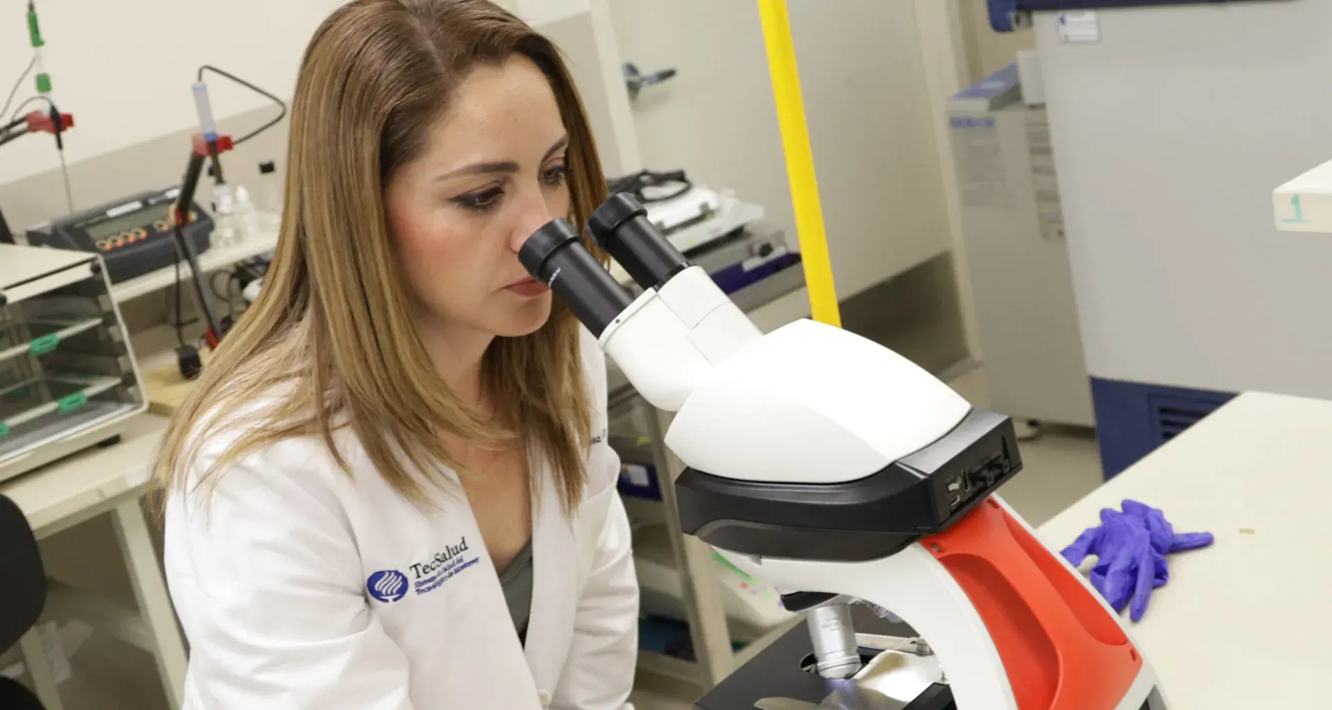 Celia González, profesora Tec Guadalajara aceptada en al Academia Mexicana de Ciencias.