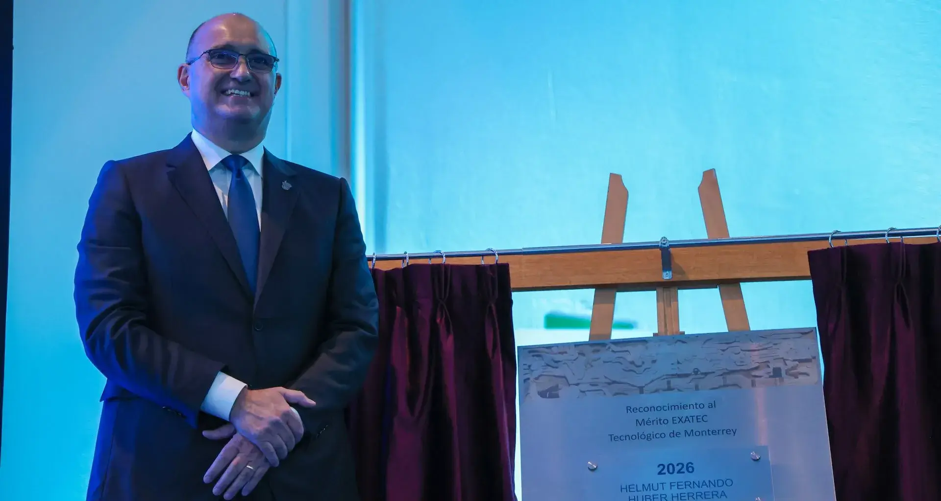 Helmut Huber fue reconocido con el Premio al Mérito EXATEC 2026 por una trayectoria que combina liderazgo empresarial, innovación y compromiso con la comunidad en Querétaro.