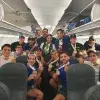 Dan tope dorado, retoman la cima del basquetbol y festejan en lo alto