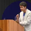 Cristopher dando su discurso al ganar en Chile