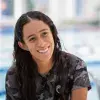 Atleta paralímpica de natación, Lorena Puente, en alberca del campus Monterrey