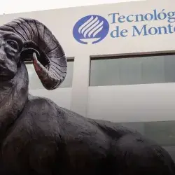 Develan escultura Borrego en campus Aguascalientes