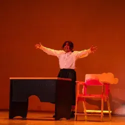 ¡En japonés! Egresada de PrepaTec Toluca actua una canción en VibrArt