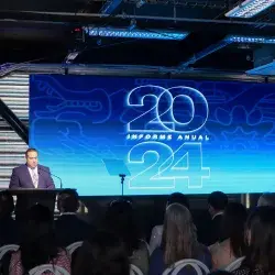 Director general presentando en informe anual 2024