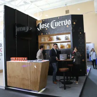 Stand de Jose Cuervo.