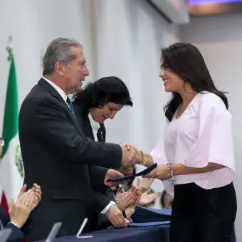 Entrega de reconocimientos a nuestros alumnos y profesores 
