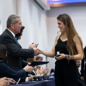 Entrega de reconocimientos a nuestros alumnos y profesores 