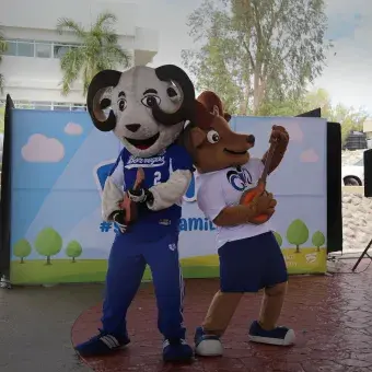 celebrando dia de la familia