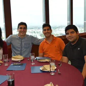 Estudiantes de la Escuela de Ingeniería y Ciencias durante su ceremonia de premiación en Campus Monterrey.