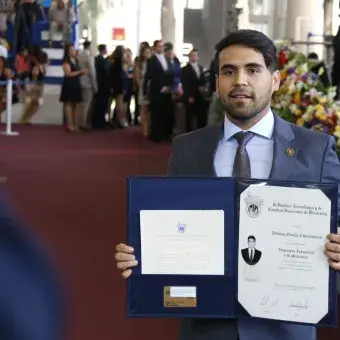 Graduación Profesional y Posgrados mayo 2018