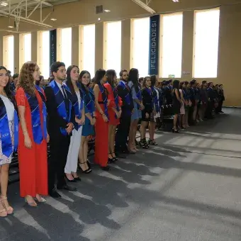 alumnos graduados