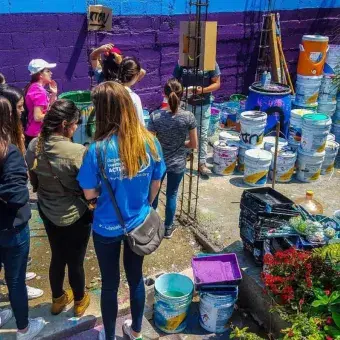 En la obra se usaron  9 mil litros de pintura.