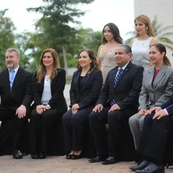 Foto de generación Profesional y PrepaTec