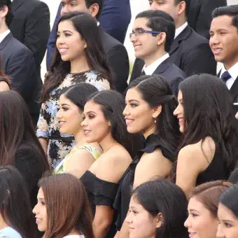 Foto de generación Profesional y PrepaTec