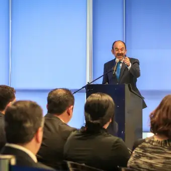 Dr. Héctor Morelos, brindando unas palabras de cierre