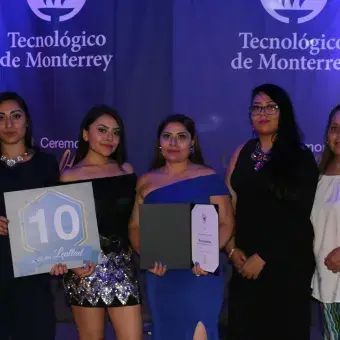 Muchos de nuestros colaboradores se dieron cita para tomarse fotos con sus familias.