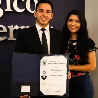 Foto alumnos graduandos