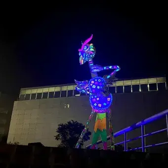 Los alebrijes simularon un ambiente mítico en el campus Monterrey